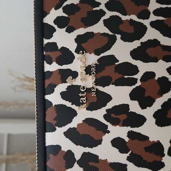 Madison Spotted Leopard Universal Laptop Sleeve - Picture 5 of 5